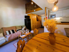 Appartement confortable au cœur du village, 6 pers, proche remontées mécaniques, piscine privée en été - FR-1-342-317